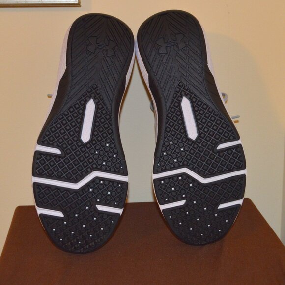 NWOT Under Armour 9 Gray Sneakers Charged Commit TR 3 - Picture 6 of 8